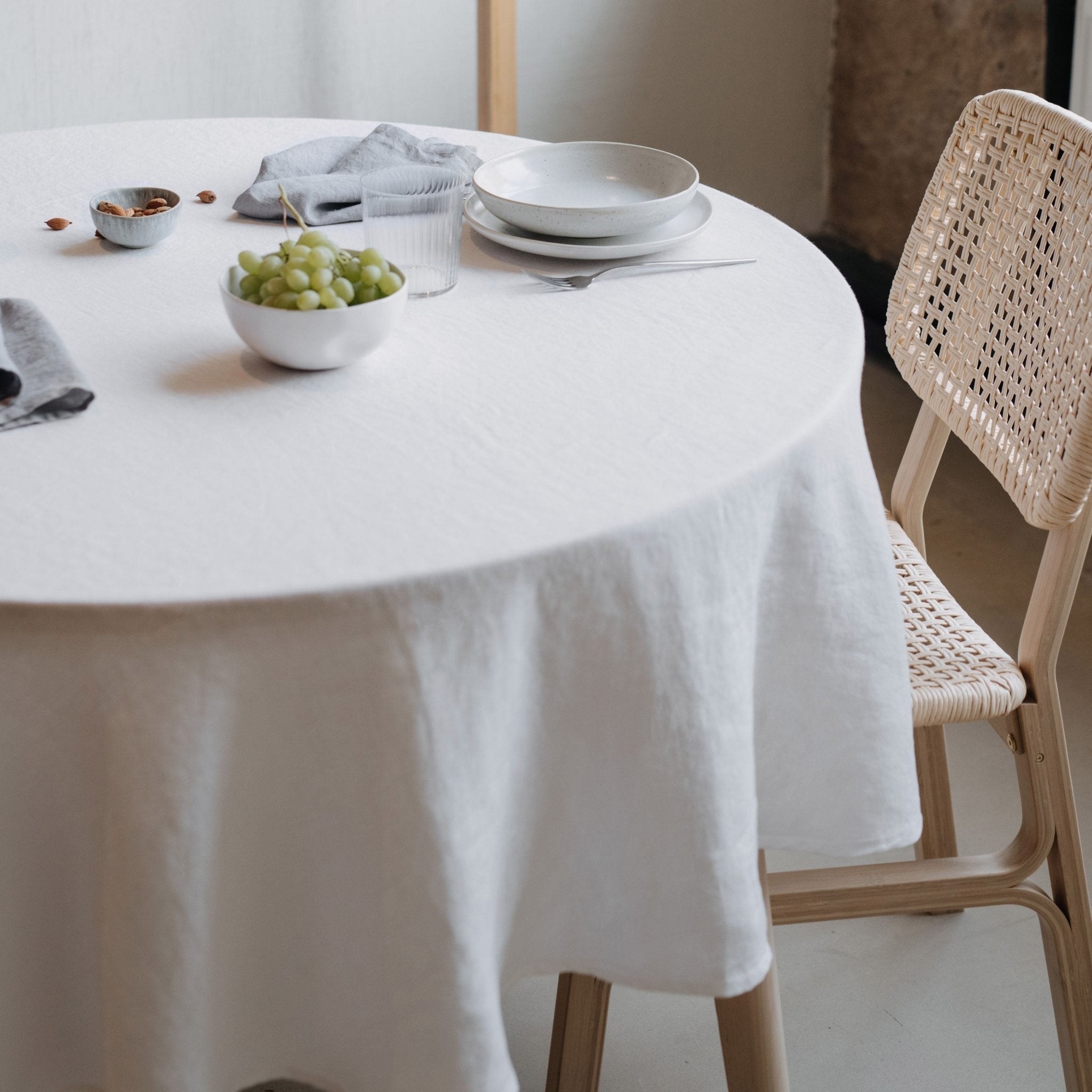 White Lightweight Linen Round Tablecloth